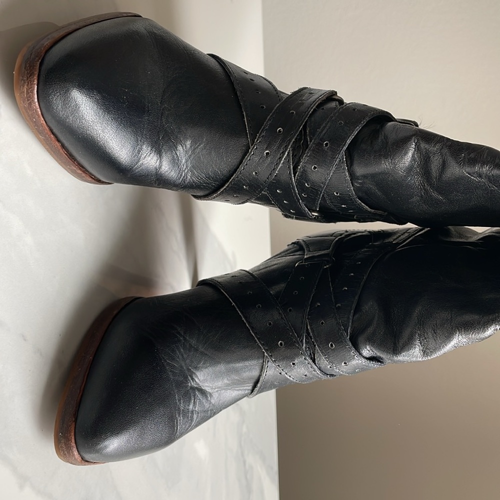 Stylish Black vintage Leather Boots